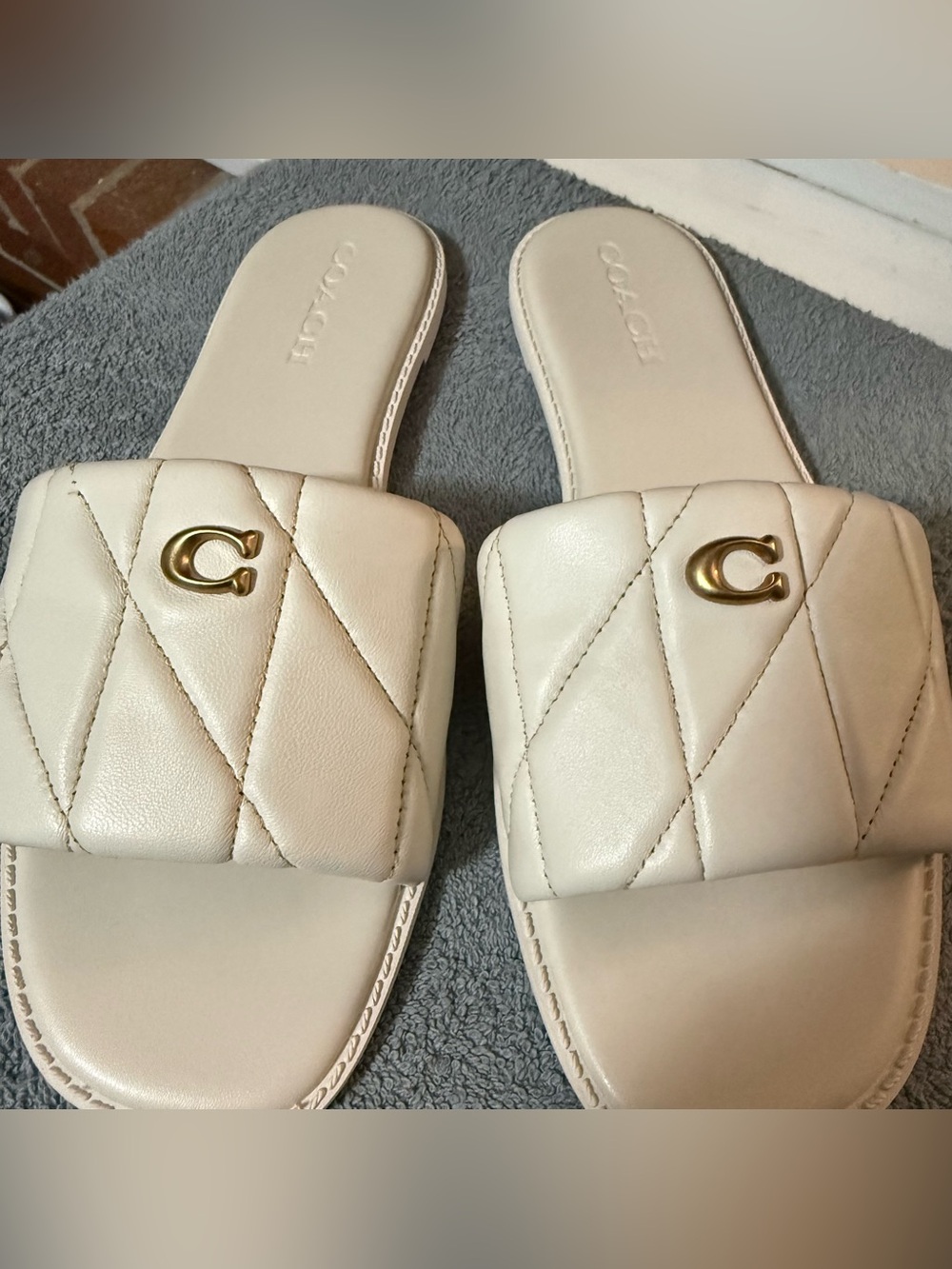 COACH Holly Sandal With Quilting in Chalk Beige Size 9 Women’s - Picture 3 of 7